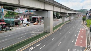 (사진) 처인구 삼가삼거리~행정타운입구 570m 구간에 안전펜스를 설치한 모습.jpg