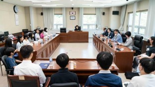 20230603 용인특례시의회, 용인청소년교육의회 학생과 함께하는 모의의회 개최(2).jpg
