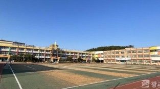 2. 용천초등학교 전경.jpg