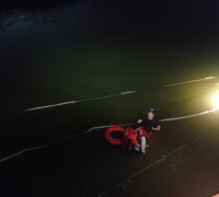 용인소방서, 저수지에 빠진 성인 남녀 2명 신속 구조
